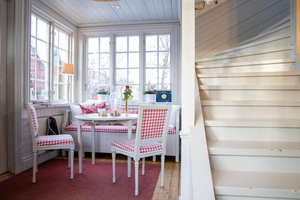Hem Till Garden Boutique Hotel Vasteras Bagian luar foto